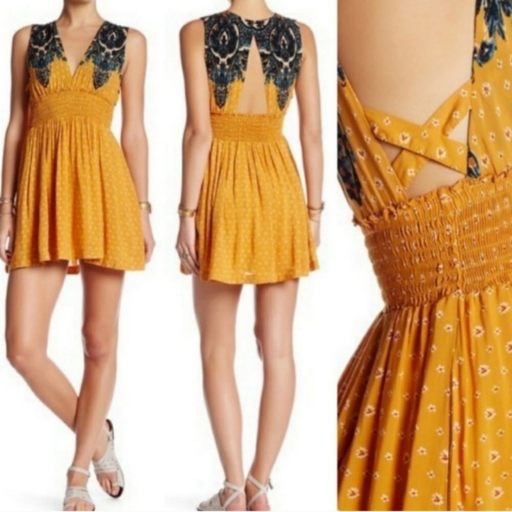 Elegant Yellow and Blue Patterned Dress - Picture 2 of 8
